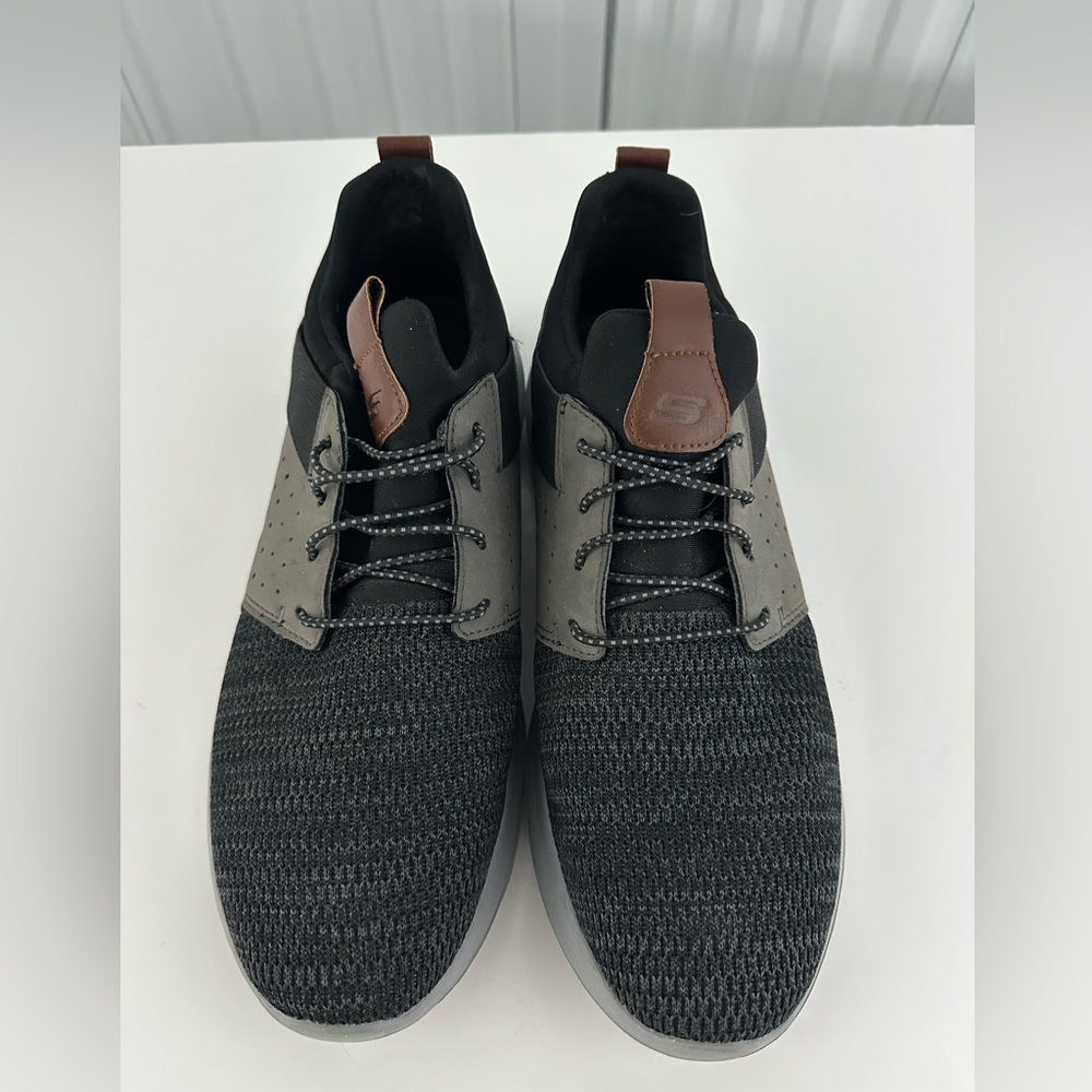 NWOT Skechers Memory Foam Athletic Shoes - 13